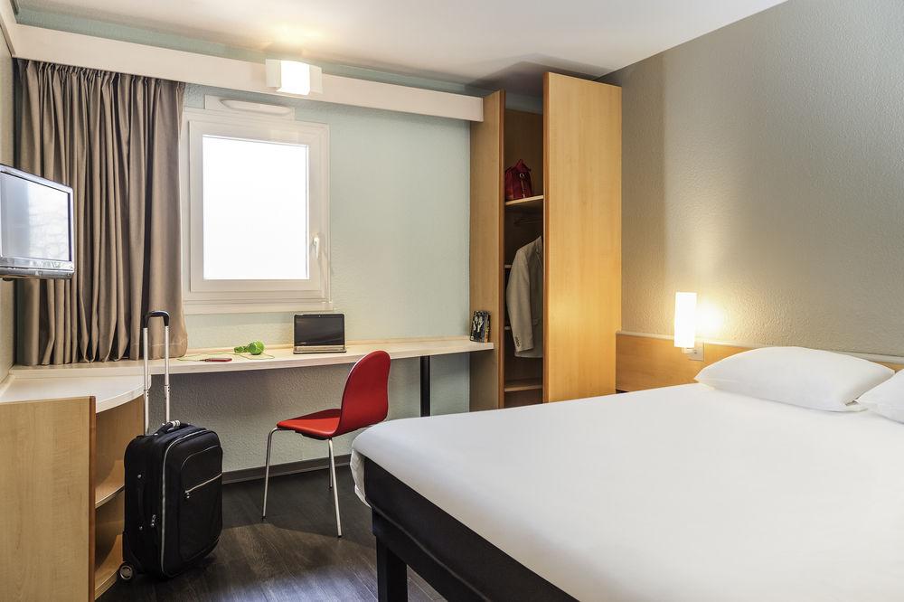 ไอบิส โทนง ซองทร์ Hotel ภายนอก รูปภาพ