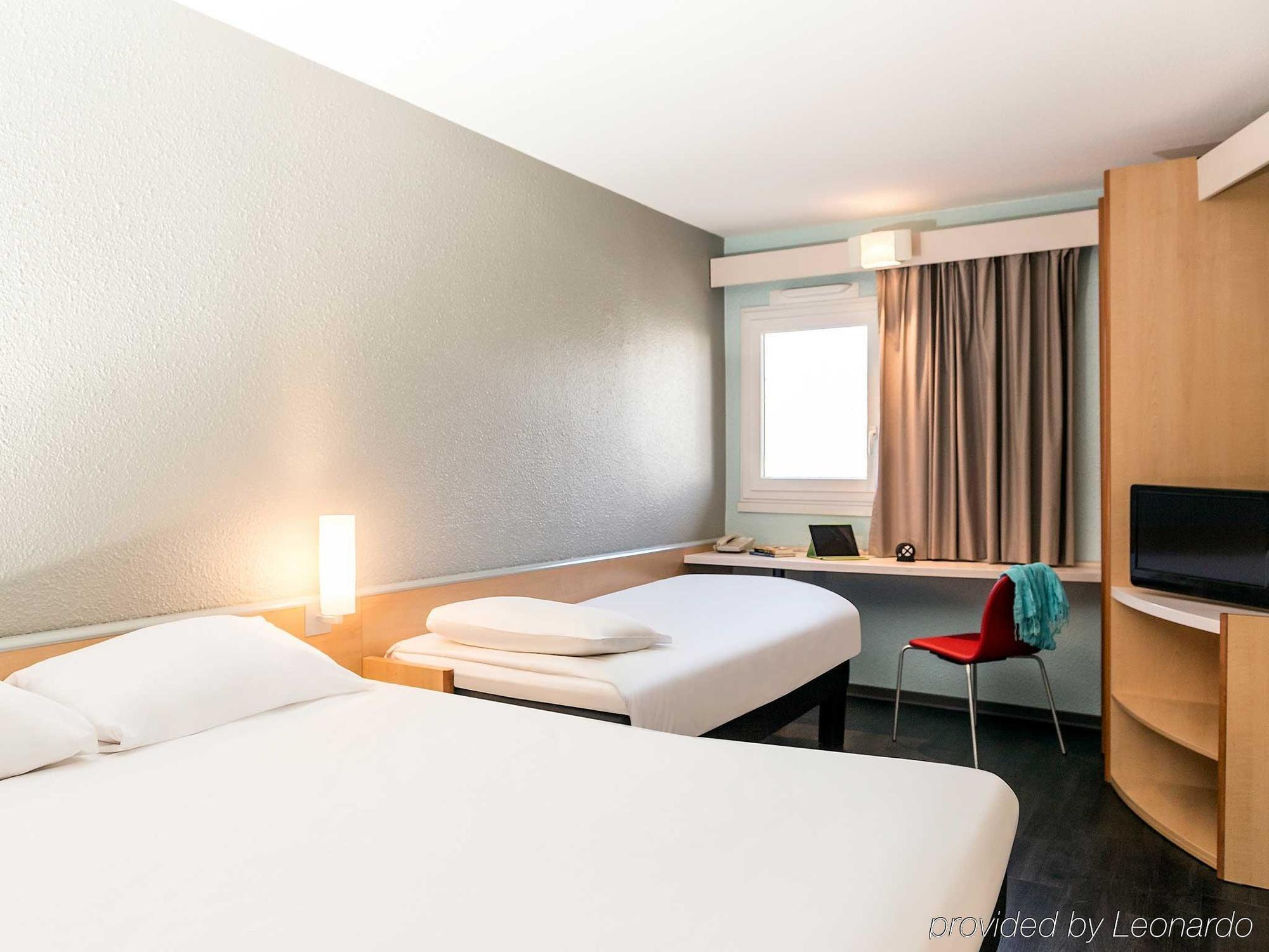 ไอบิส โทนง ซองทร์ Hotel ภายนอก รูปภาพ