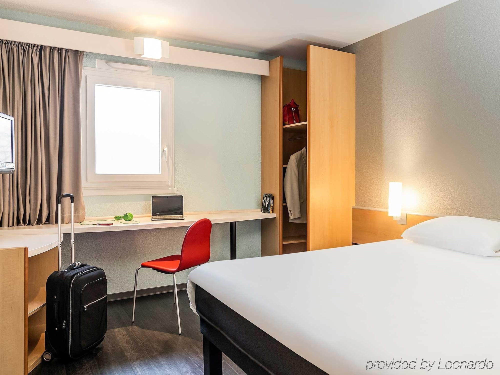 ไอบิส โทนง ซองทร์ Hotel ภายนอก รูปภาพ