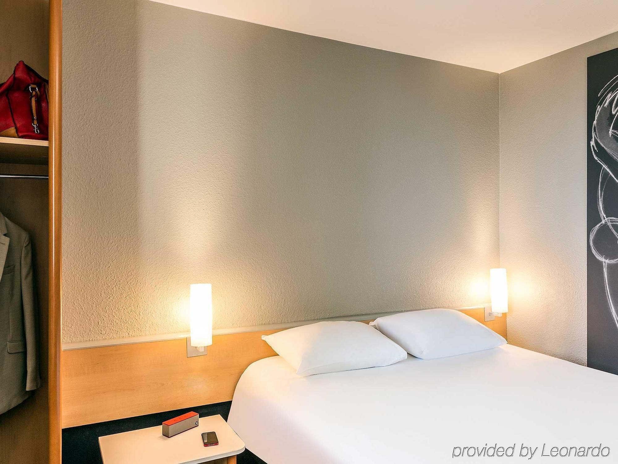 ไอบิส โทนง ซองทร์ Hotel ภายนอก รูปภาพ